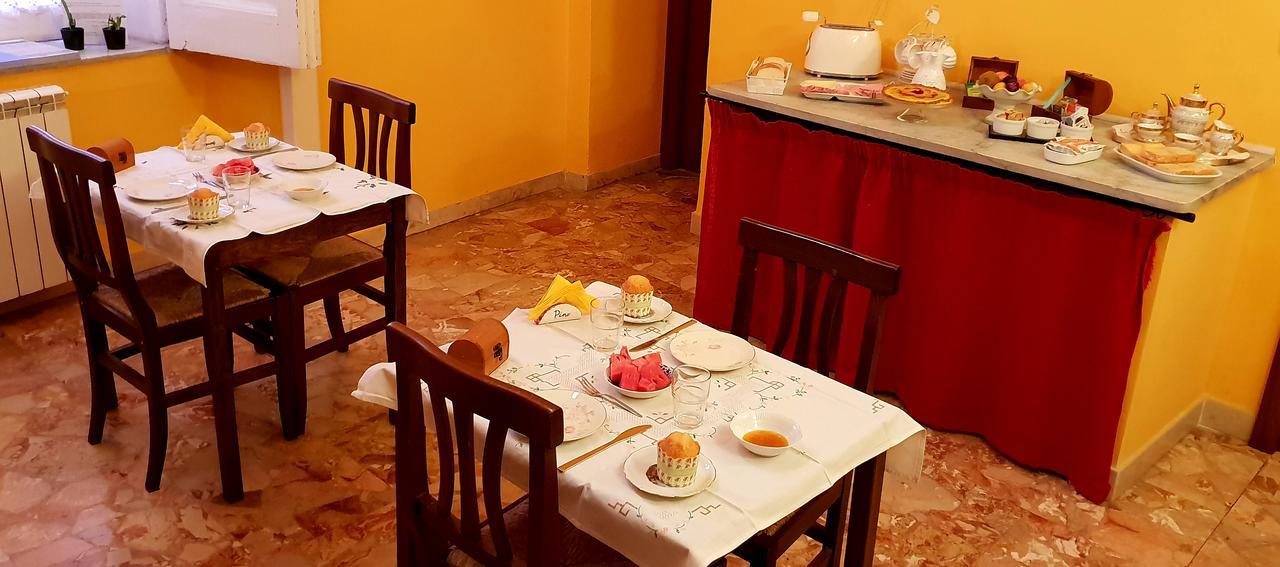Bed and Breakfast A Casa di Mamma Napoli Esterno foto